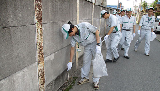 530運動として伊勢製作所周辺を清掃