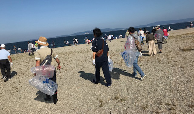 清掃活動（愛知県田原市・白谷海浜公園）に参加