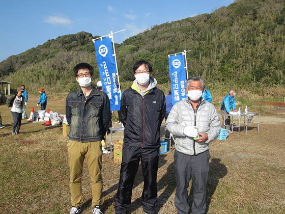 清掃活動（愛知県豊橋市・小島海岸）に参加