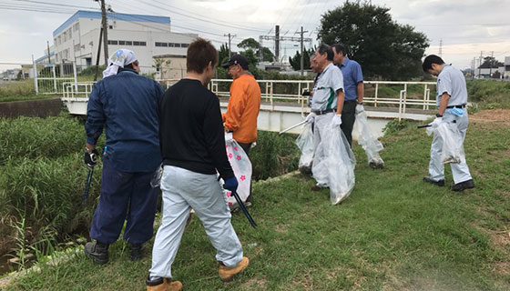 清掃活動（豊橋市・梅田川ふれあいクリーン作戦）に参加